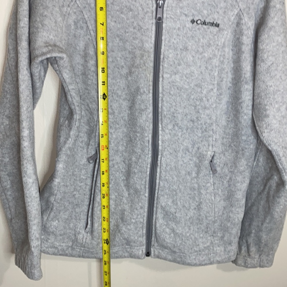 🐚Grey Columbia zip up! - Picture 7 of 8